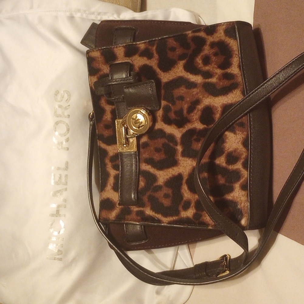 Micheal kors Hamilton traveler hair calf leopard messenger bag/ crossbody
